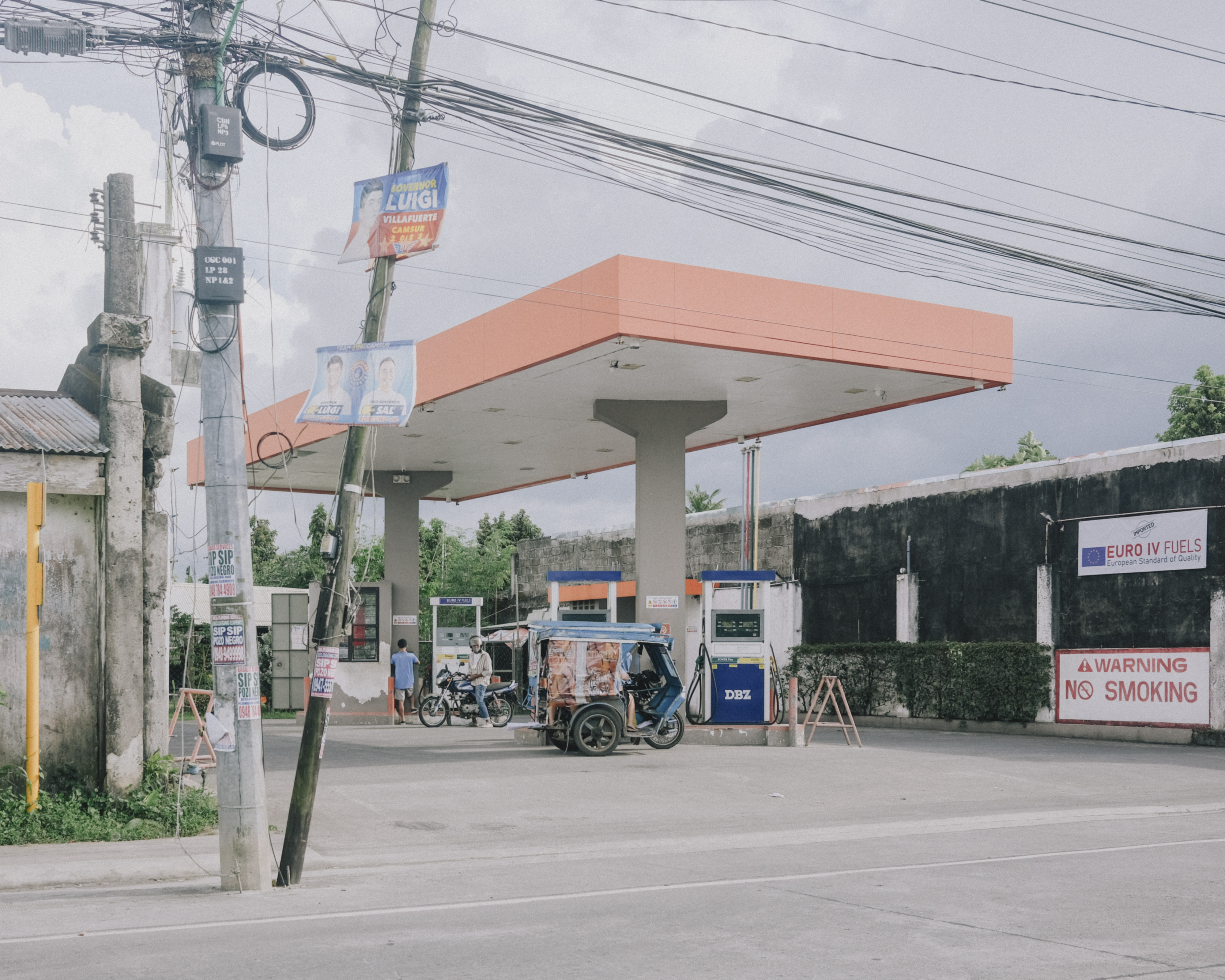 GasolineStation04.JPG